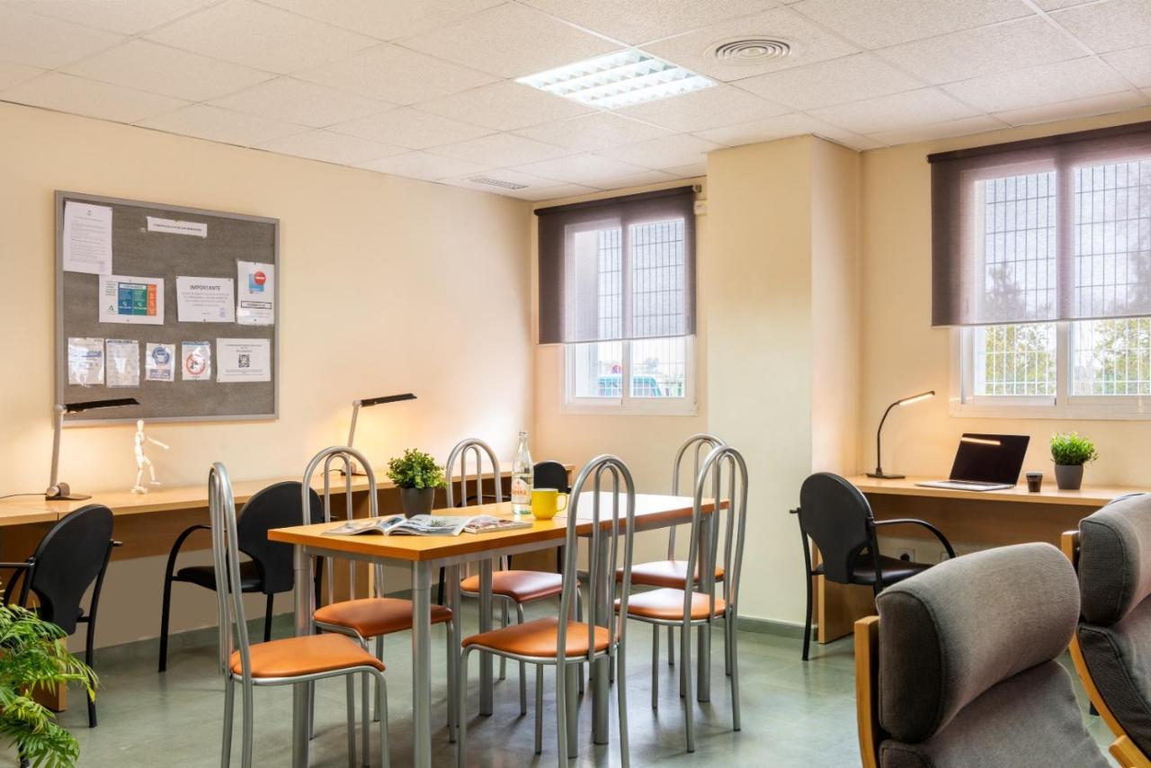 Micampus Upo Celestino Mutis Student Appartement Sevilla